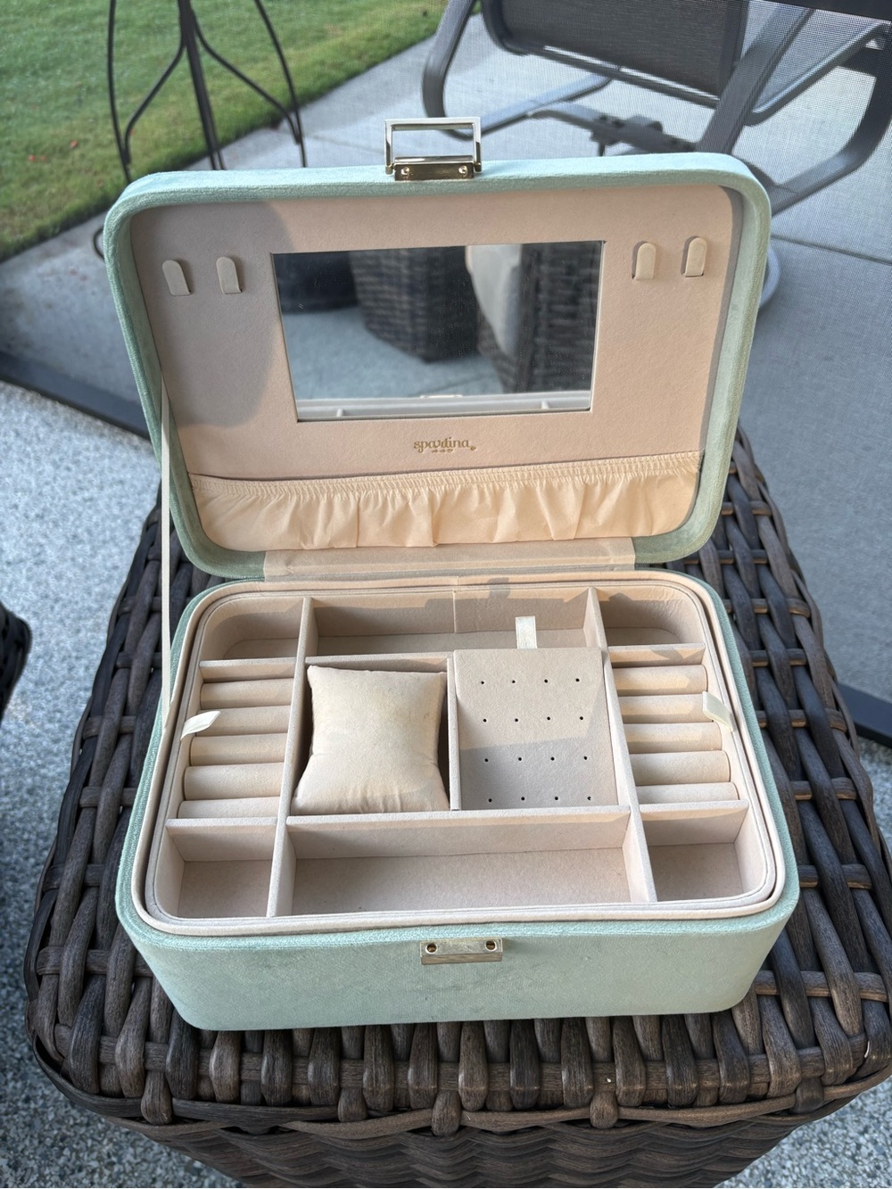 Spartina 449 Mint Green Jewelry Box with Gold Hardware - Picture 5 of 5
